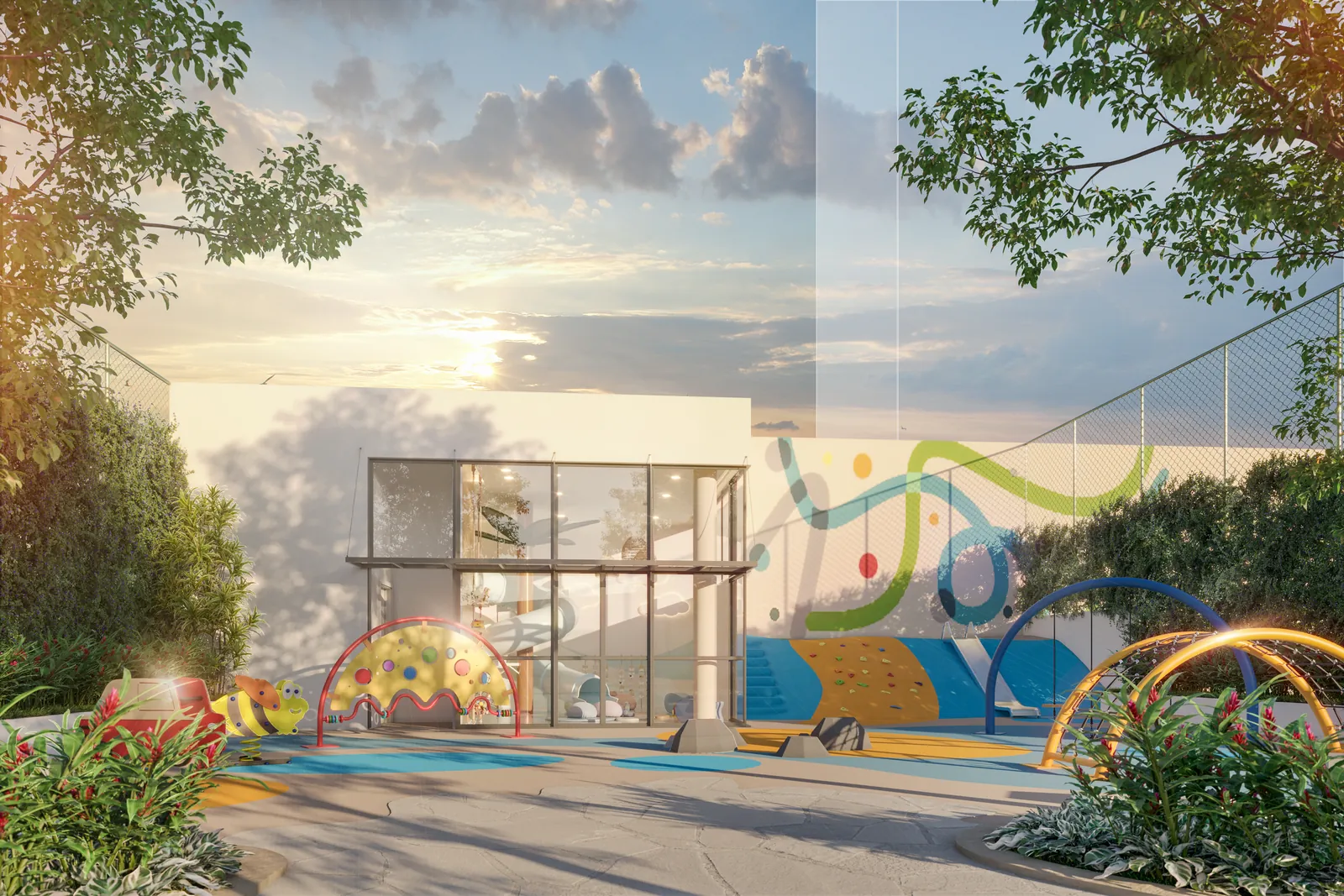 Playground colorido entre árvores