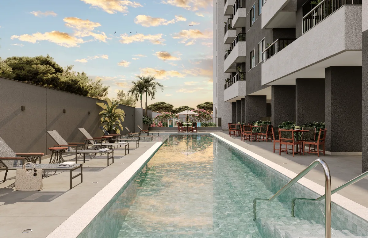 Piscina ao entardecer