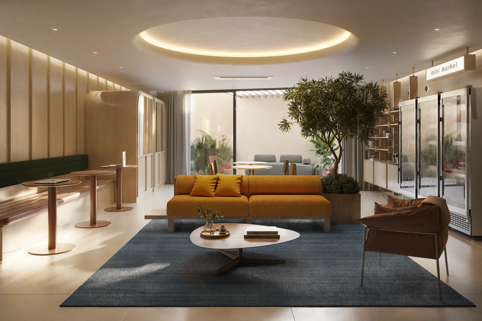 Espaço multiuso com sofá laranja, mesa de centro e uma árvore no meio