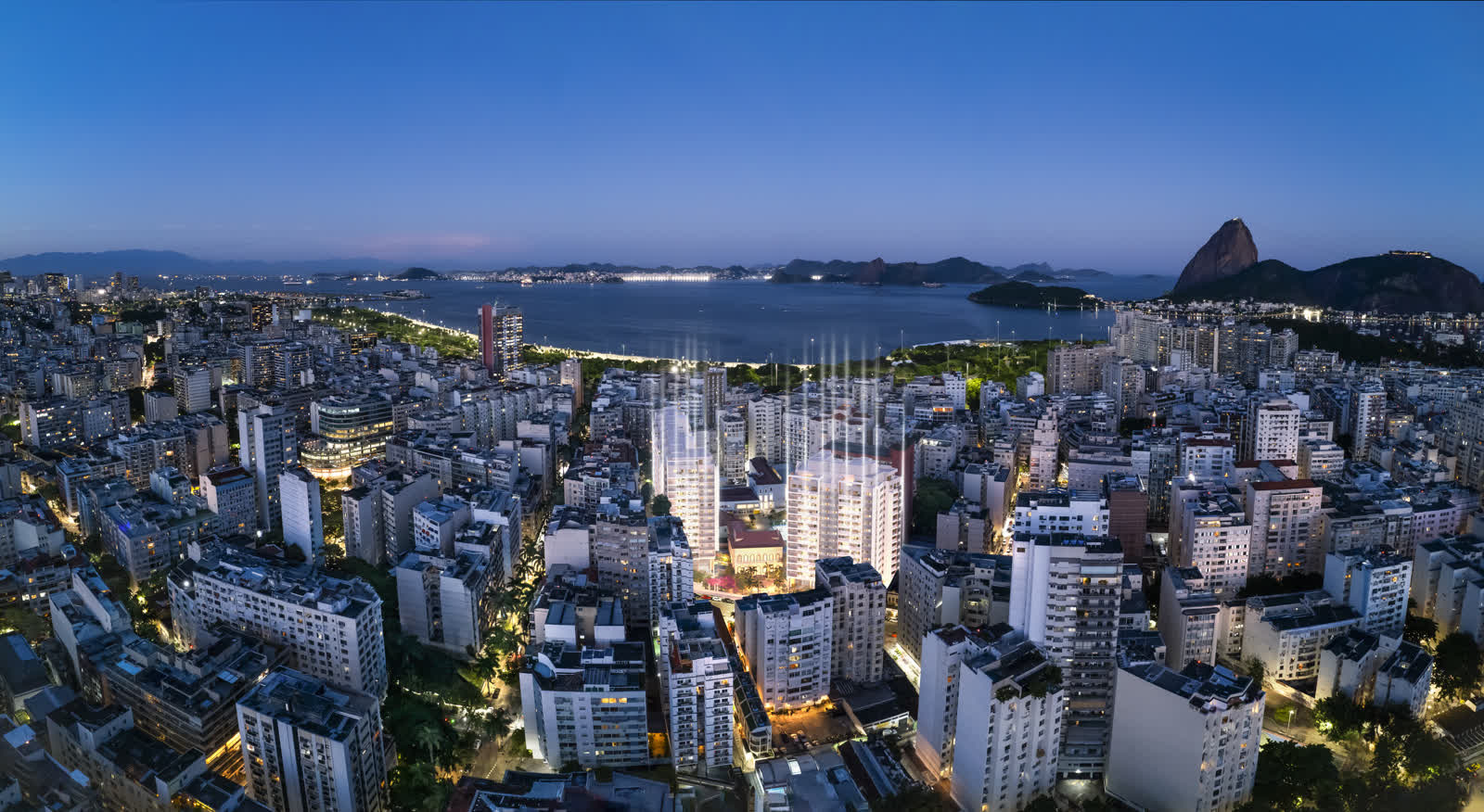 Vista aérea do Flamengo, Aterro e Baía de Guanabara ao pôr do sol